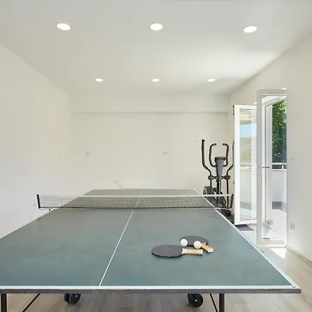 Hedera Estate, Hedera X