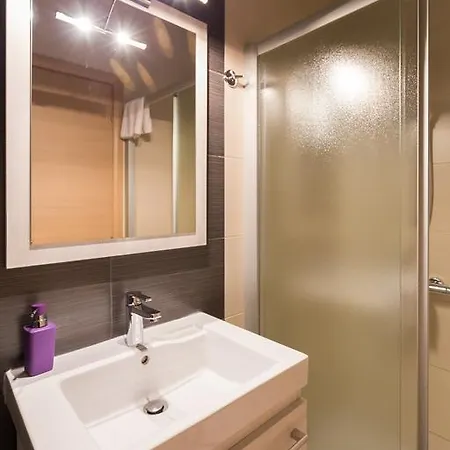 Villa Hedera Estate, Hedera X *