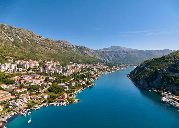 Villa Hedera Estate, Hedera X Mokošica