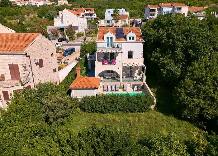 Hedera Estate, Hedera X וילה Mokošica