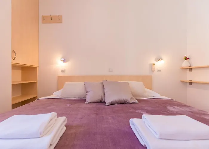 Hedera Estate, Hedera X