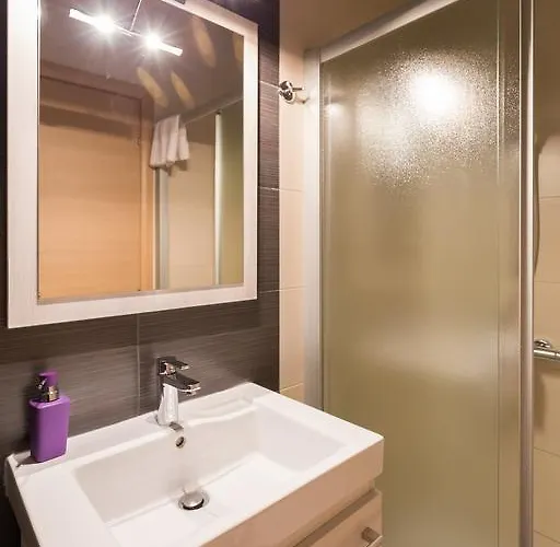 Villa Hedera Estate, Hedera X *