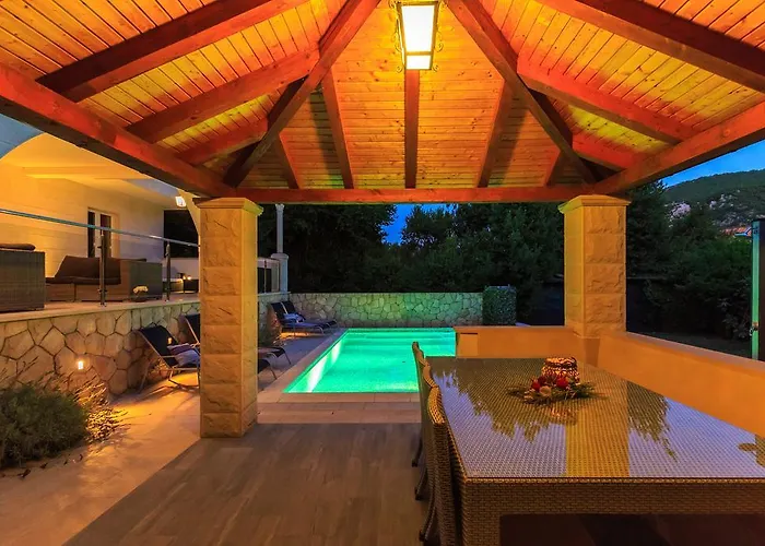 Hedera Estate, Hedera X